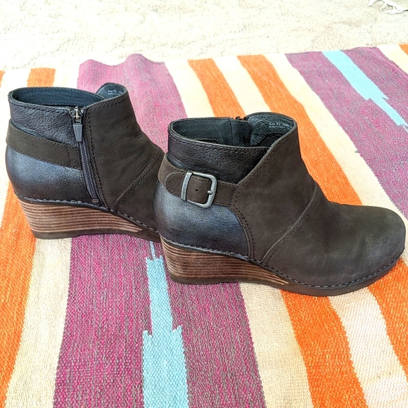 dansko shirley wedge